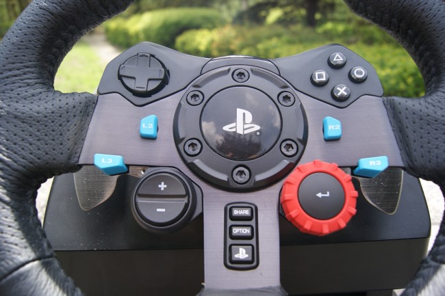 Logitech G29 Driving Force11 