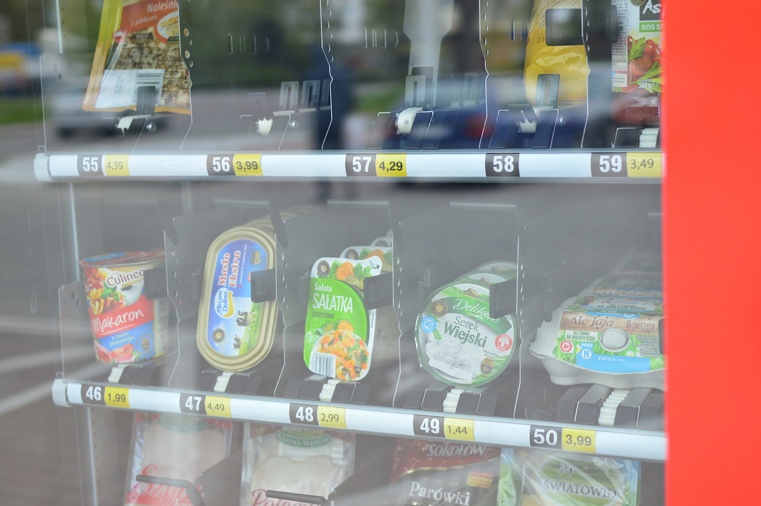 automat biedronka 3 class="wp-image-493301" 