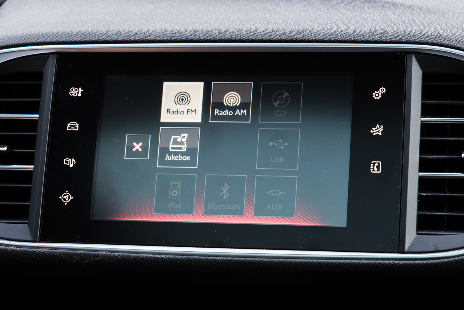 peugeot-308-audio-001-2 class="wp-image-491720"