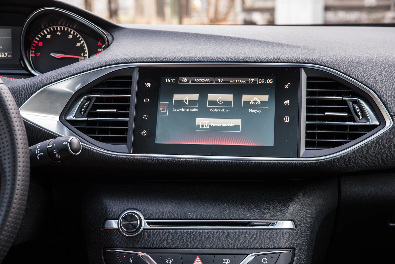 peugeot-308-audio-006 class="wp-image-491728" 
