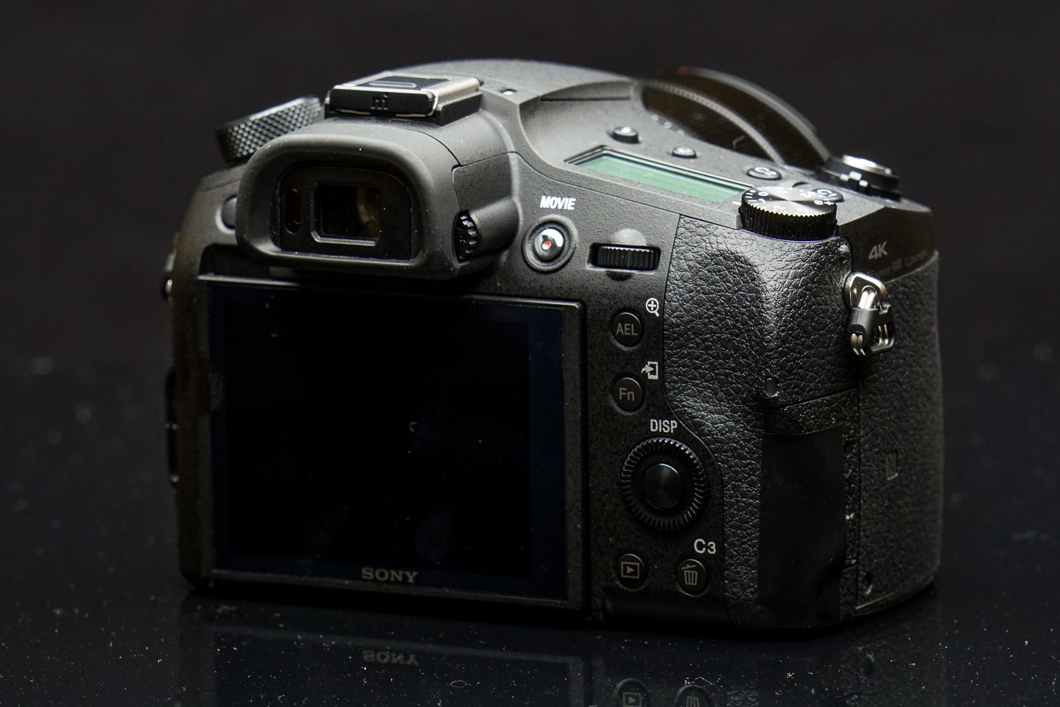 sony-rx-10-iii (4 of 7) class="wp-image-492865" 