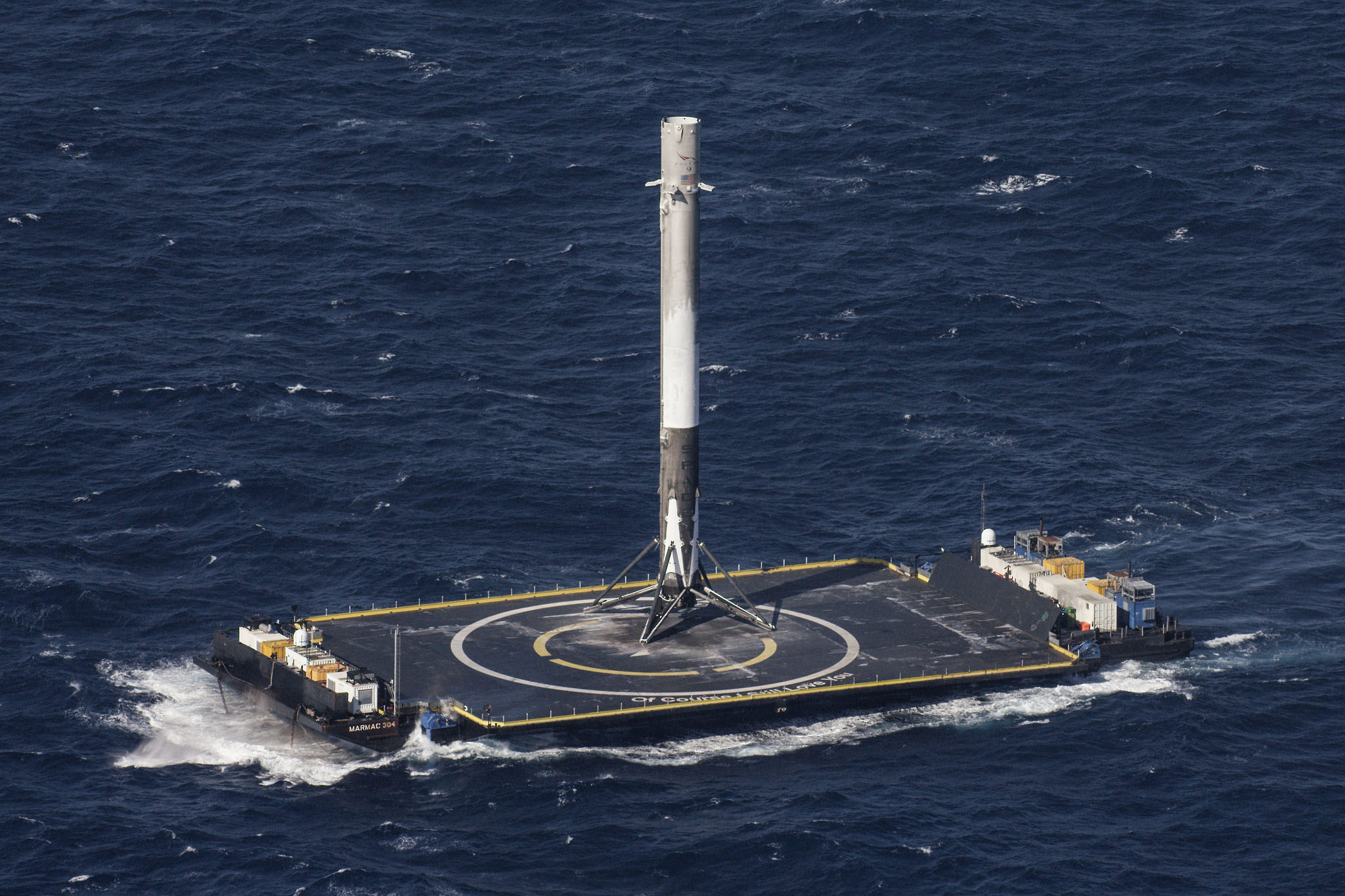 spacex-udane-ladowanie-10 class="wp-image-490970" 