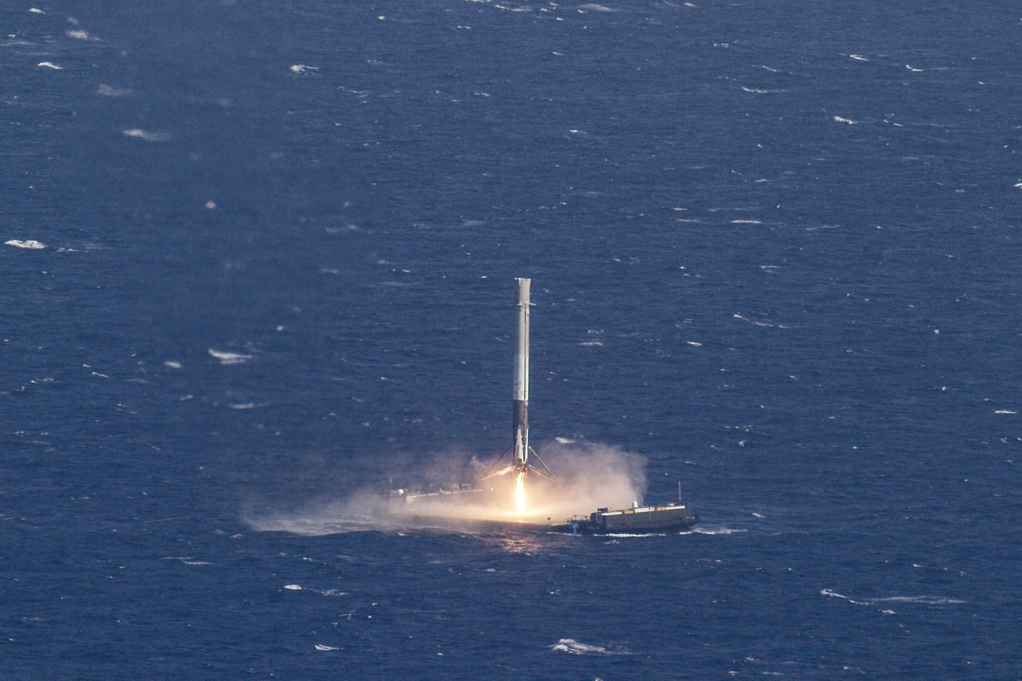 spacex-udane-ladowanie-8 class="wp-image-490968" 