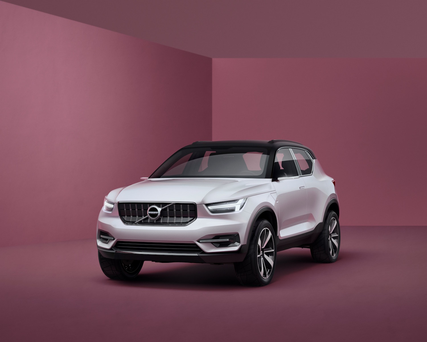 Volvo Concept 40.1 front seven-eights class="wp-image-496862" 
