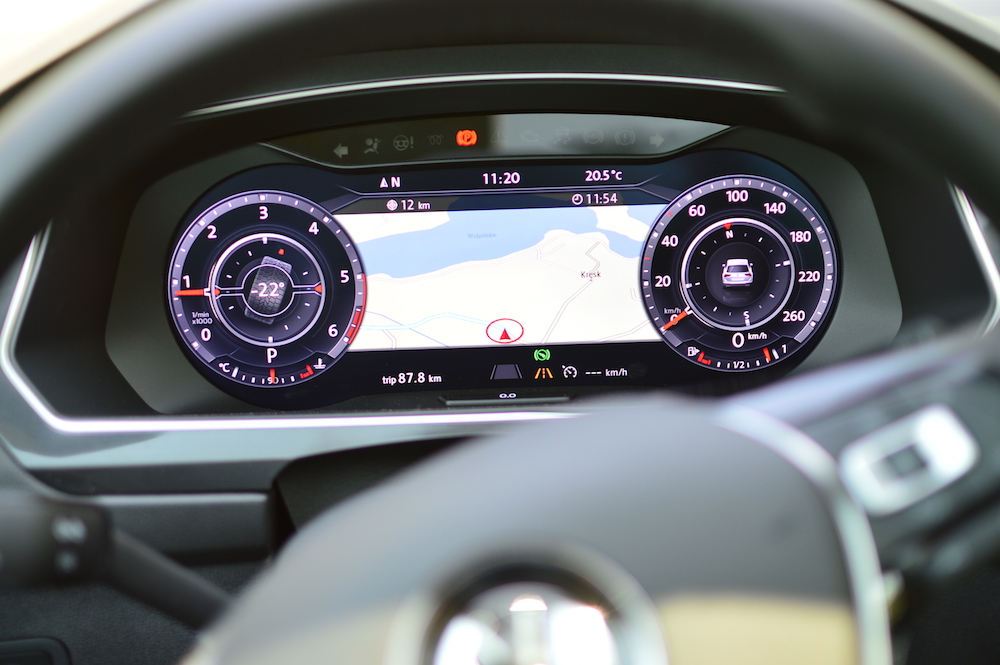 active info display tiguan 2016 4 class="wp-image-496009" 