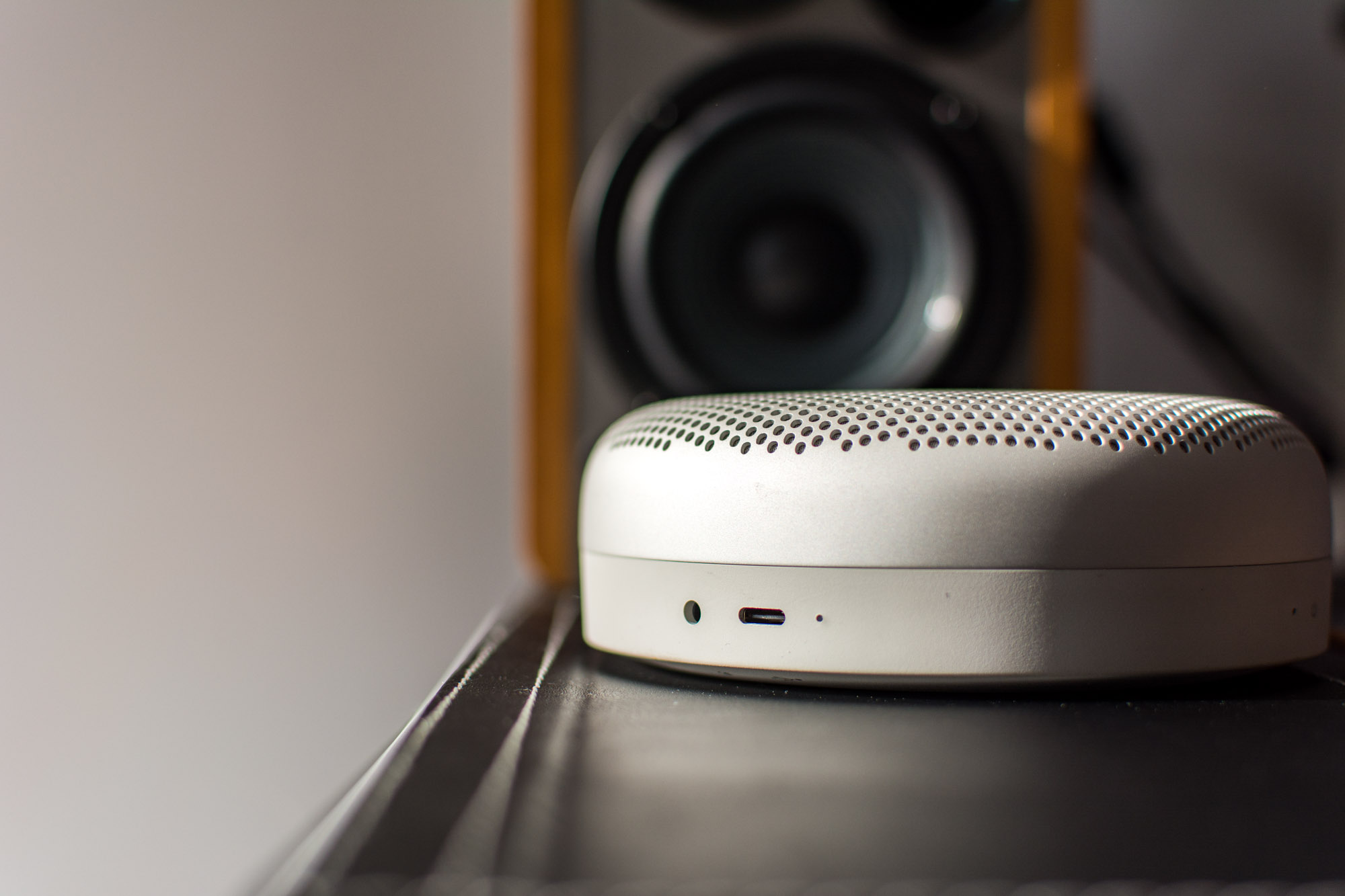 beoplay-a1-1 class="wp-image-497749" 