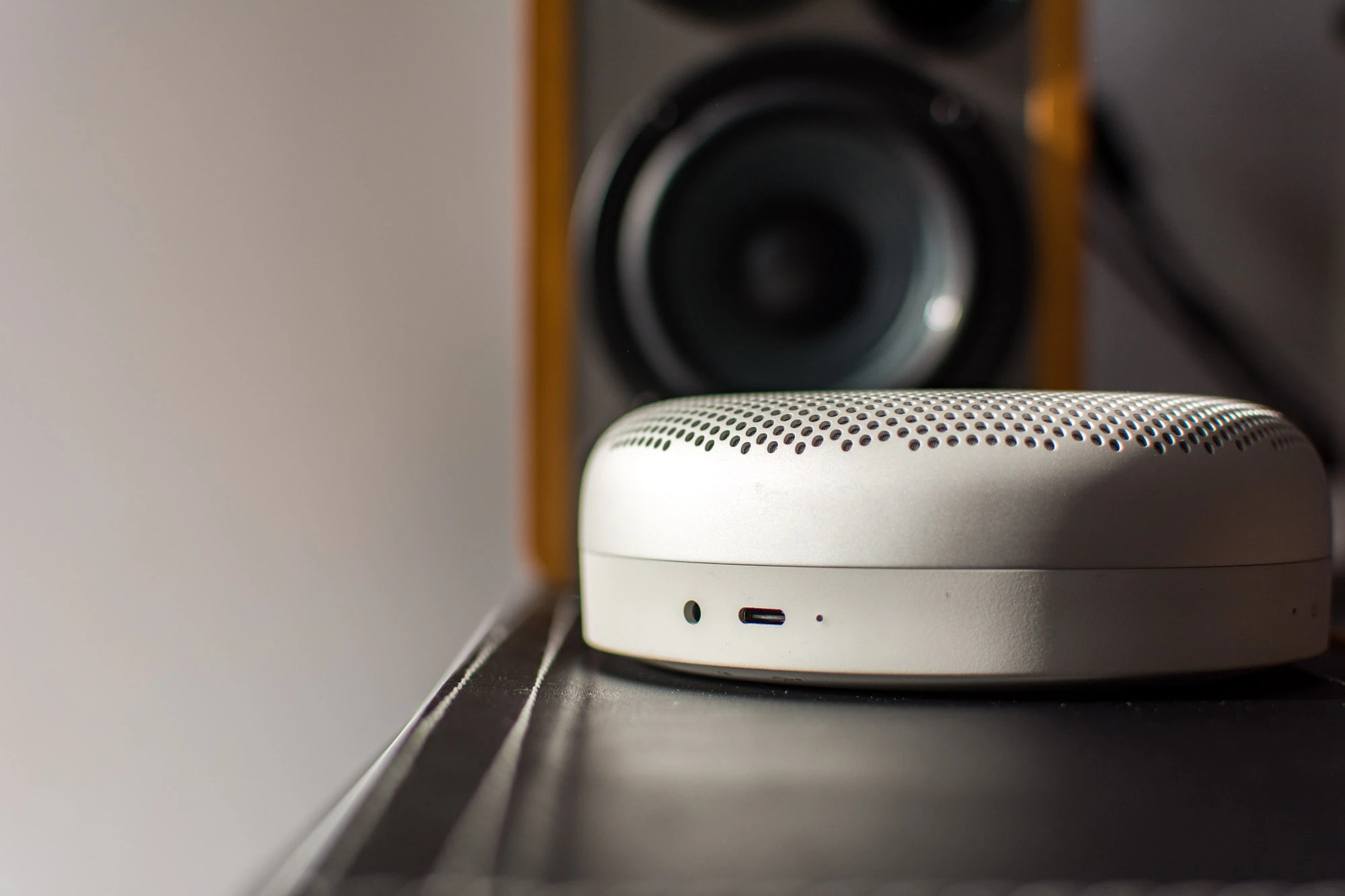 beoplay-a1-1 class="wp-image-497749" 