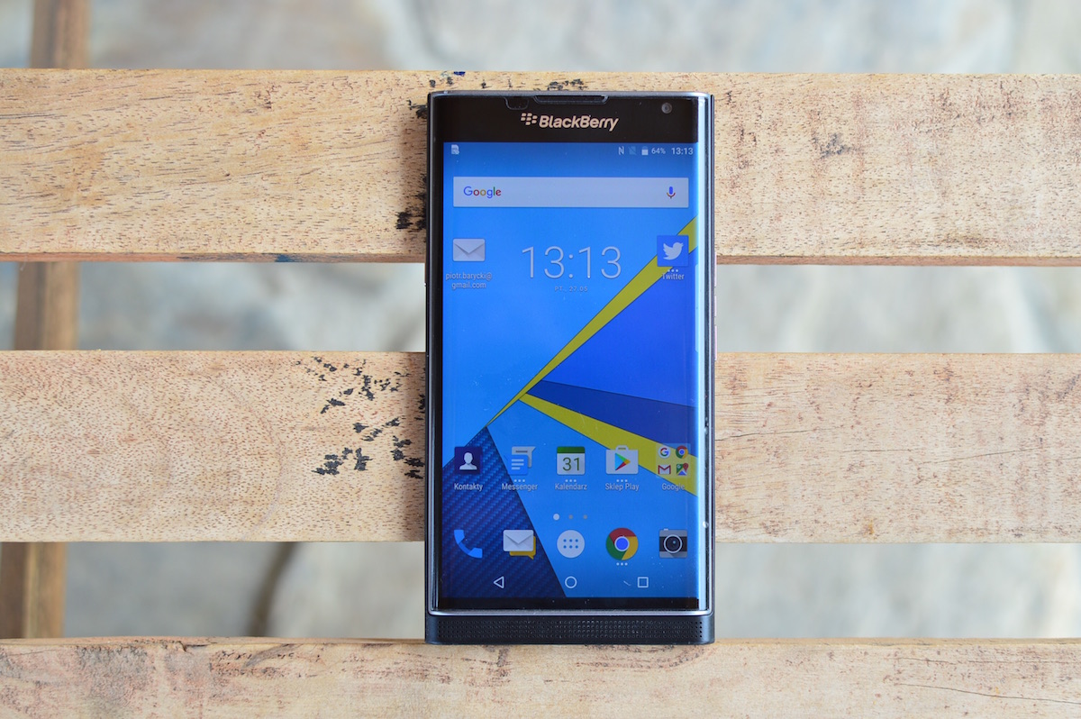 blackberry-priv-3 class="wp-image-498617" 