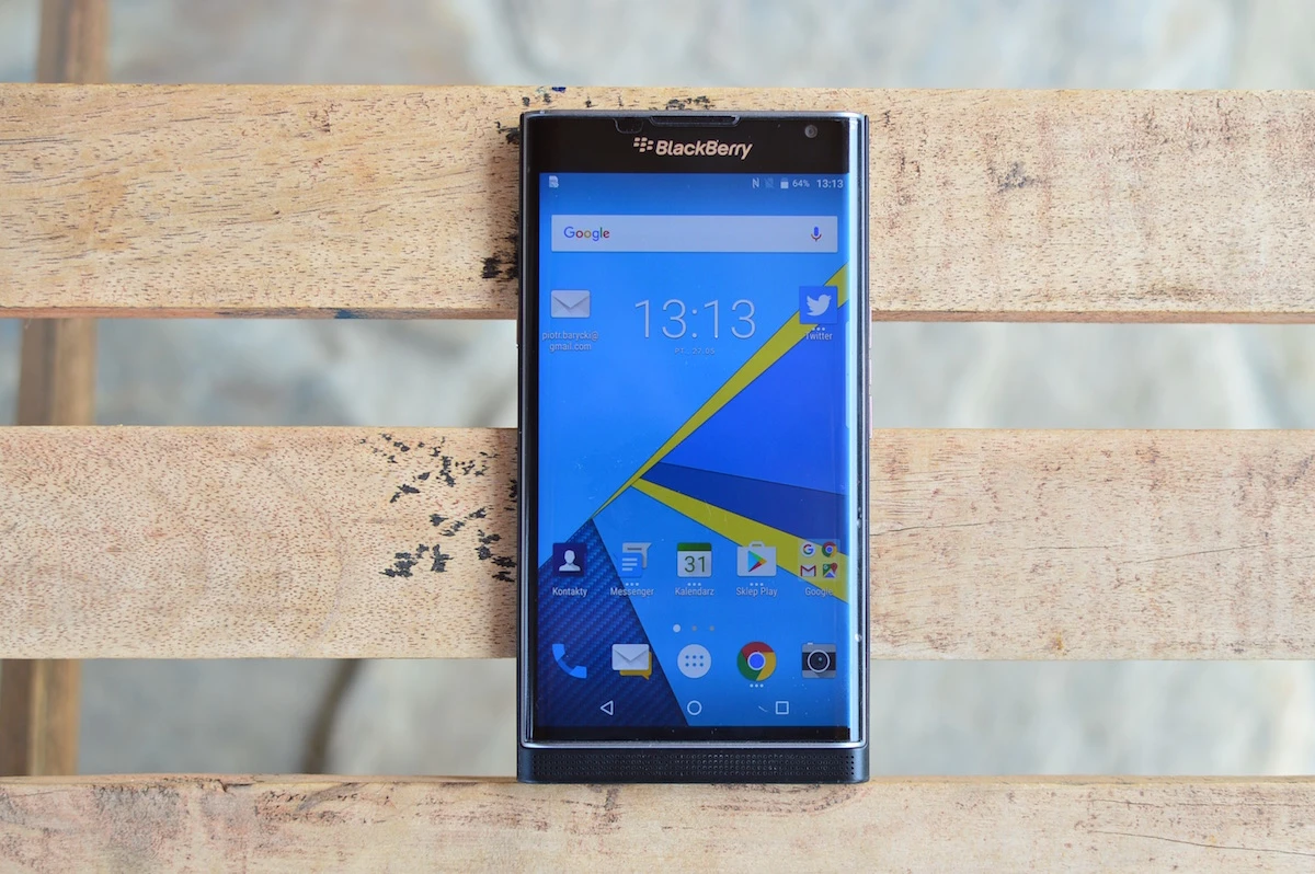 blackberry-priv-3 class="wp-image-498617" 