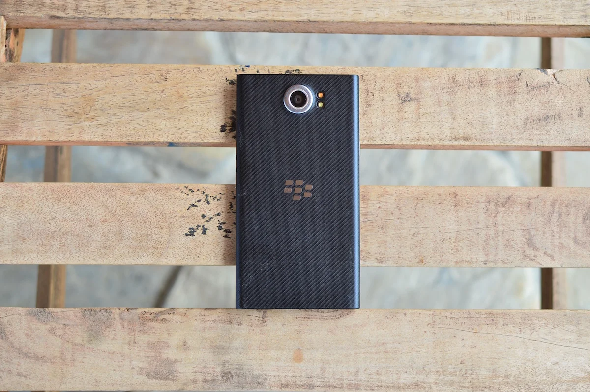 blackberry-priv-5 class="wp-image-498619" 