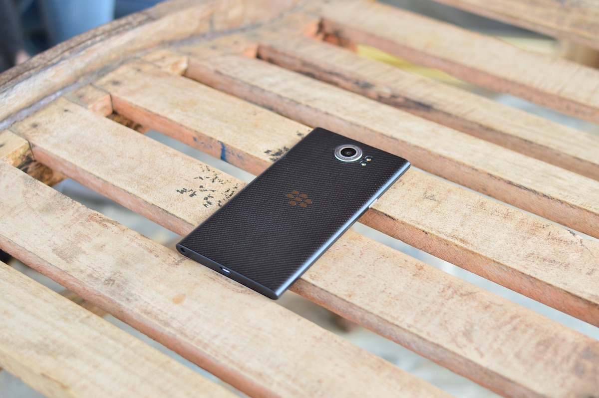 blackberry-priv-7 class="wp-image-498621" 