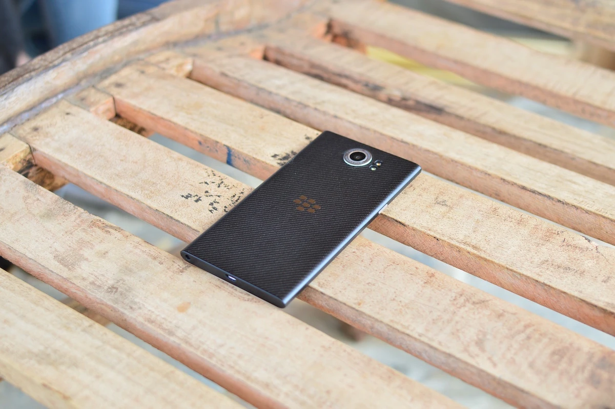 blackberry-priv-7 class="wp-image-498621" 