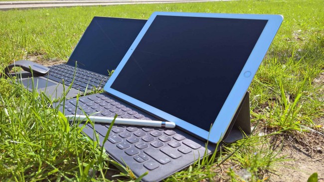 Surface Pro vs iPad Pro class="wp-image-497776" 