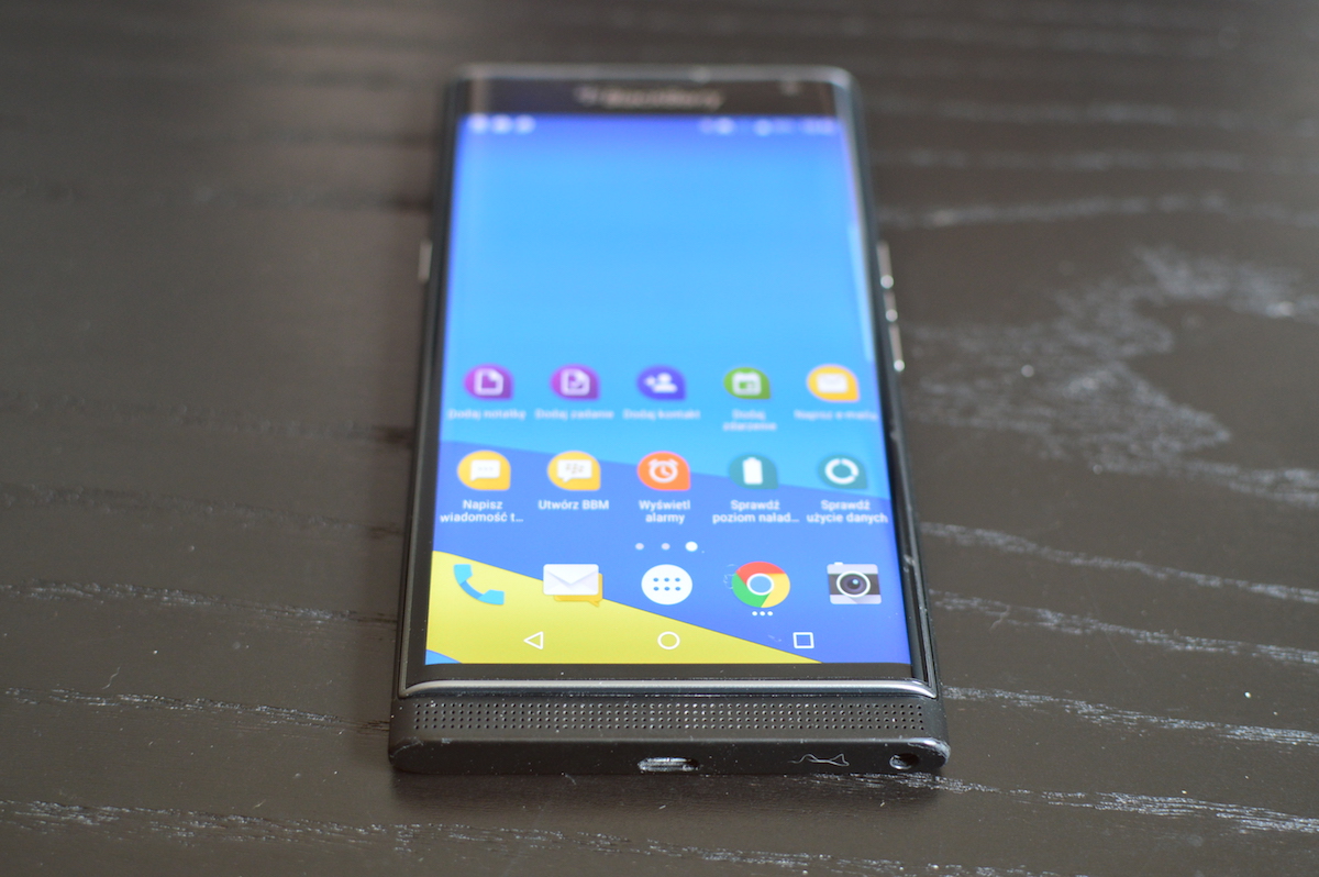 blackberry-priv-3 class="wp-image-500831" 