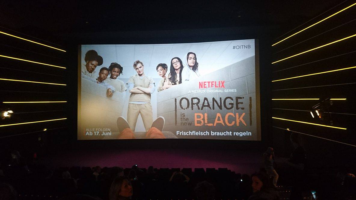 Sala kinowa podczas pokazu "Orange Is the New Black"
