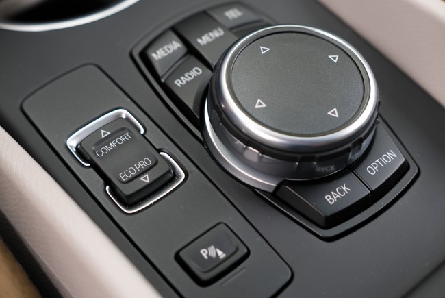 BMW-i3-10 class="wp-image-507945" 