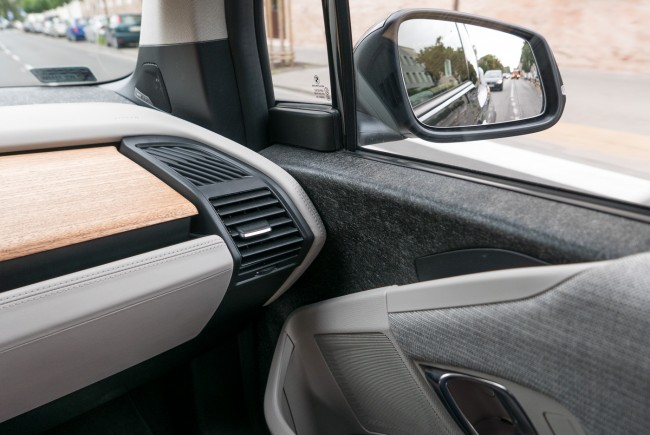 BMW-i3-32 class="wp-image-507967" 