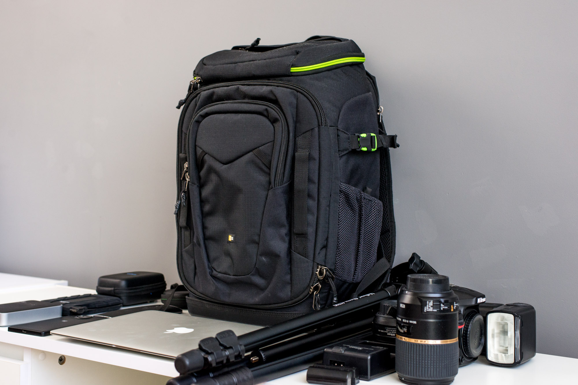 Case-Logic-Kontrast-Pro-DSLR-Bagpack-1 class="wp-image-505043" 