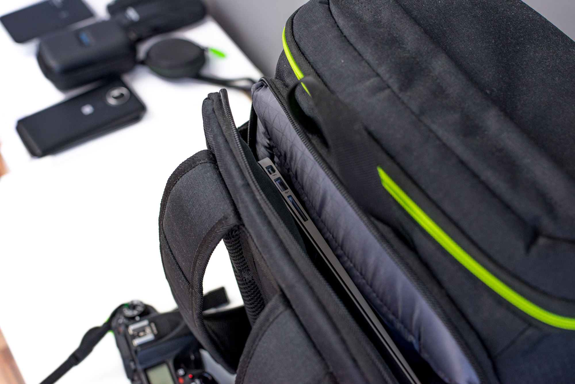 Case-Logic-Kontrast-Pro-DSLR-Bagpack-4 class="wp-image-505046" 
