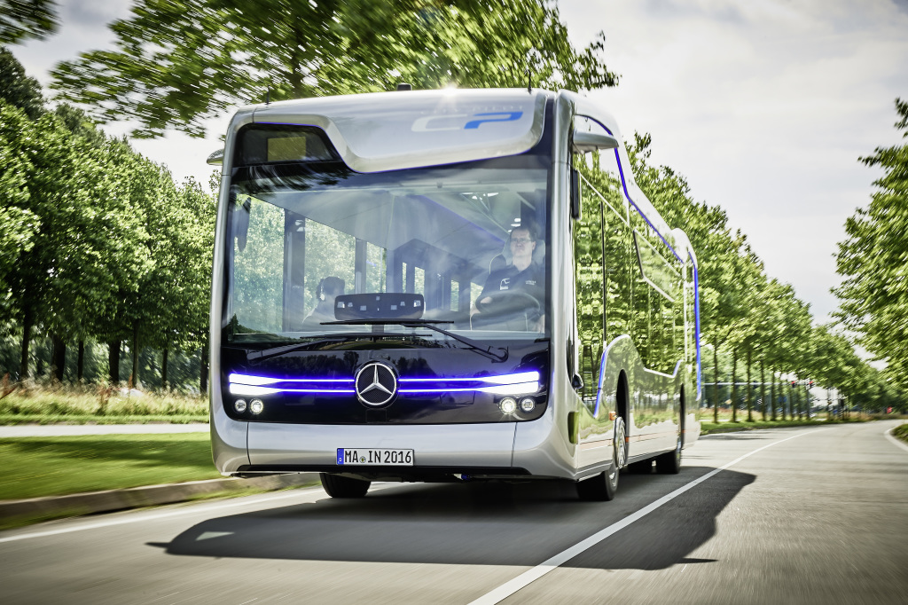 mercedes class="wp-image-506997" 