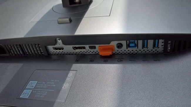 Dell InfinityEdge U2717DA class="wp-image-508084" 