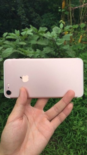 iPhone 7 class="wp-image-506312" 