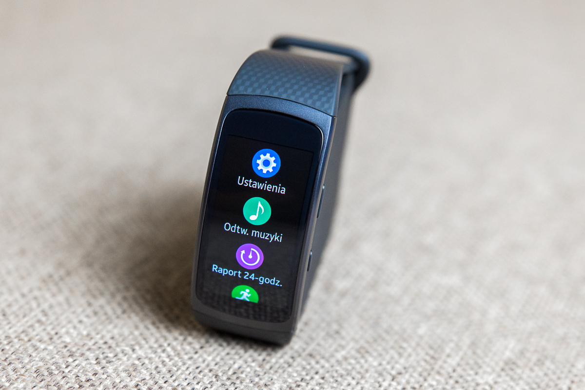 samsung-gear-fit2-004 class="wp-image-505115" 