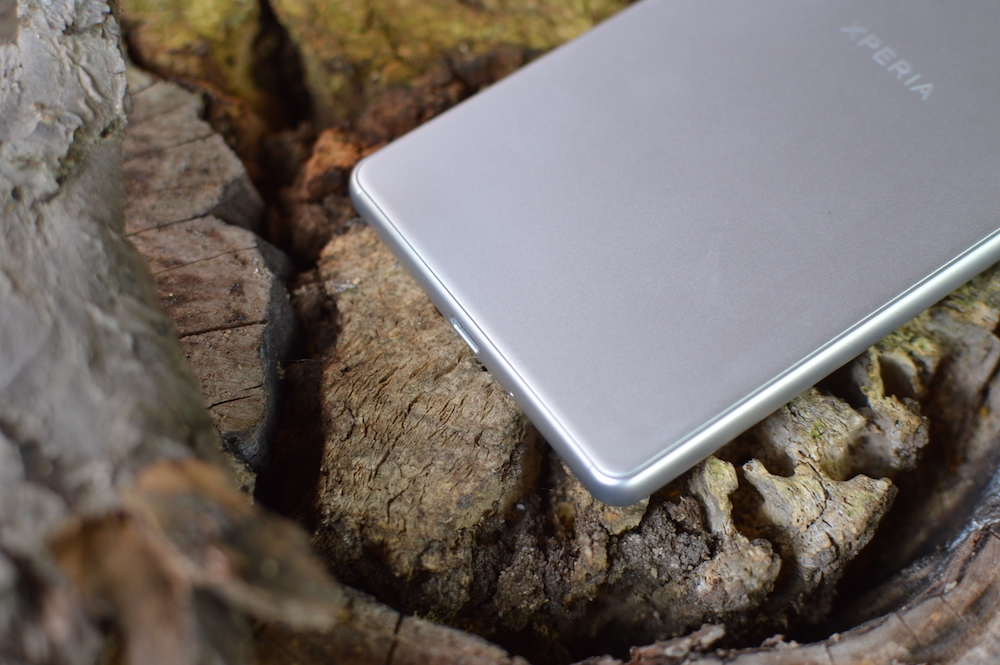 sony-xperia-x-5 class="wp-image-504718" 