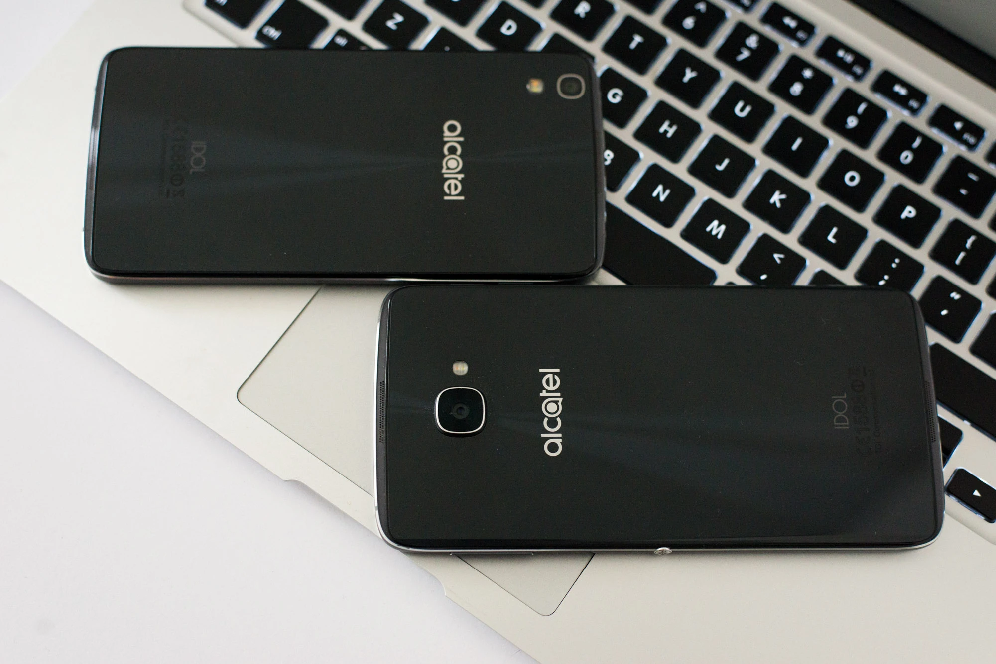 Alcatel-Idol-4-4s-4 