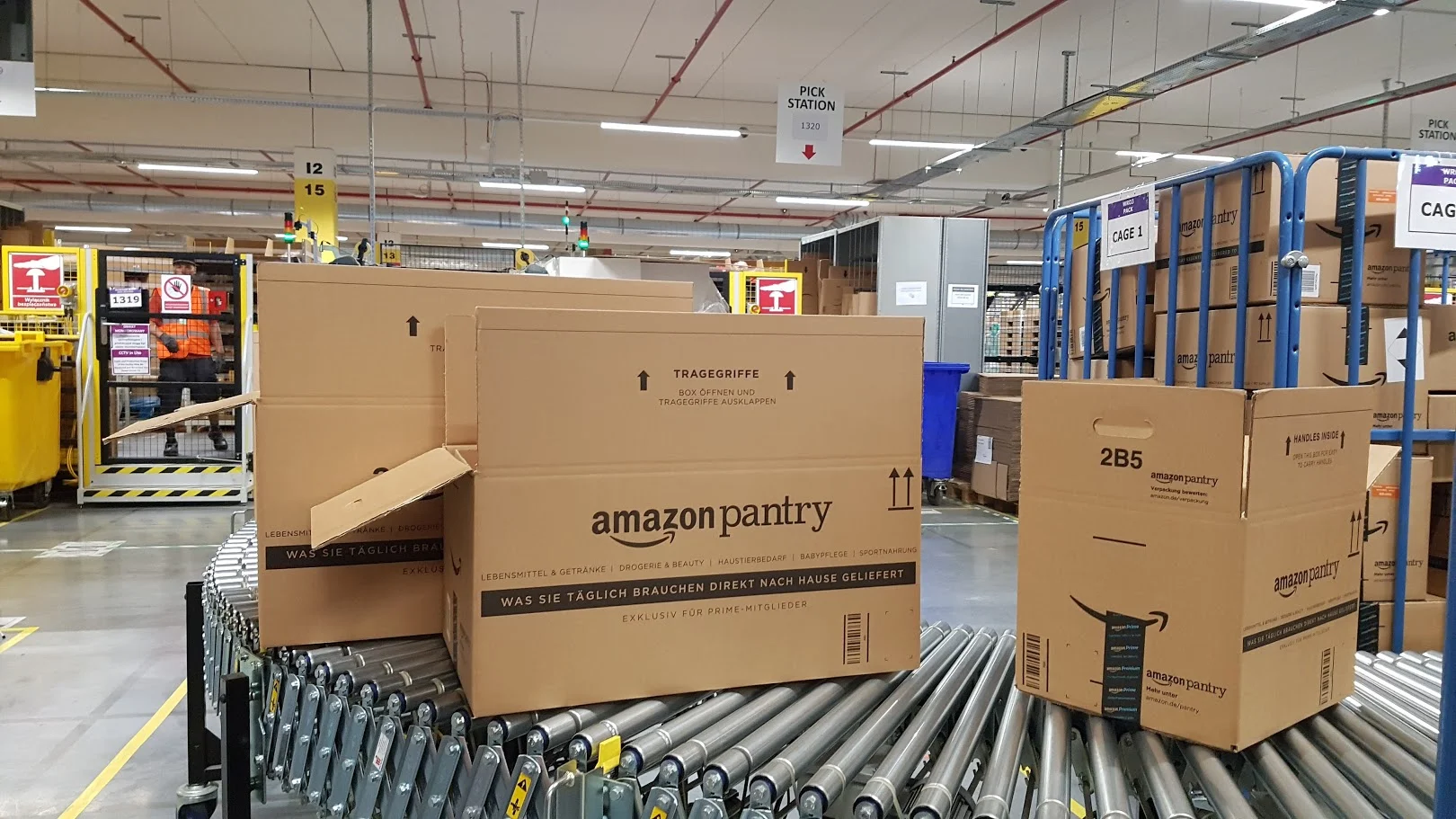 Amazon-magazyn-6 class="wp-image-513276" 