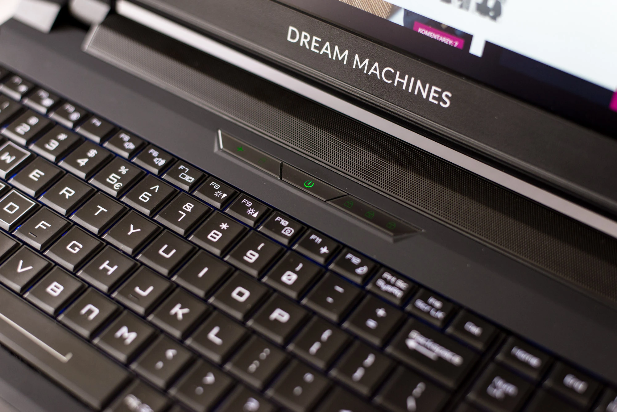 Dream-Machines-X980-4 class="wp-image-509565" 
