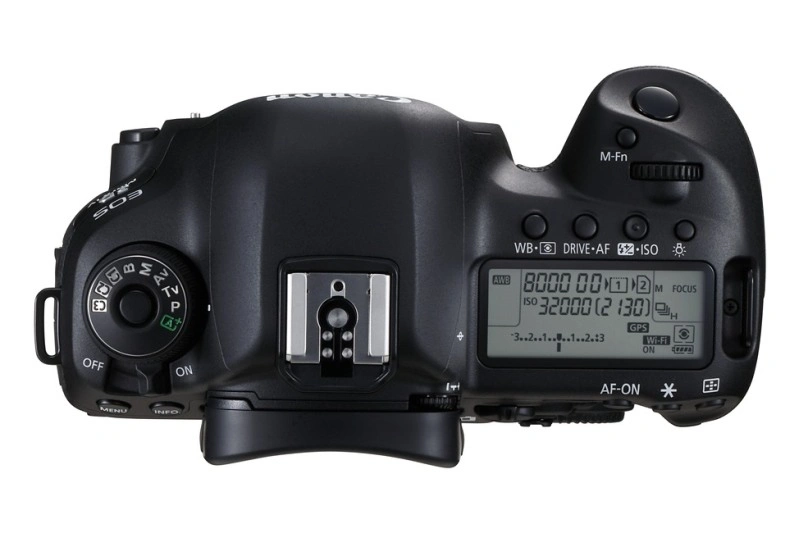 EOS 5D Mark IV_3 class="wp-image-512645" 