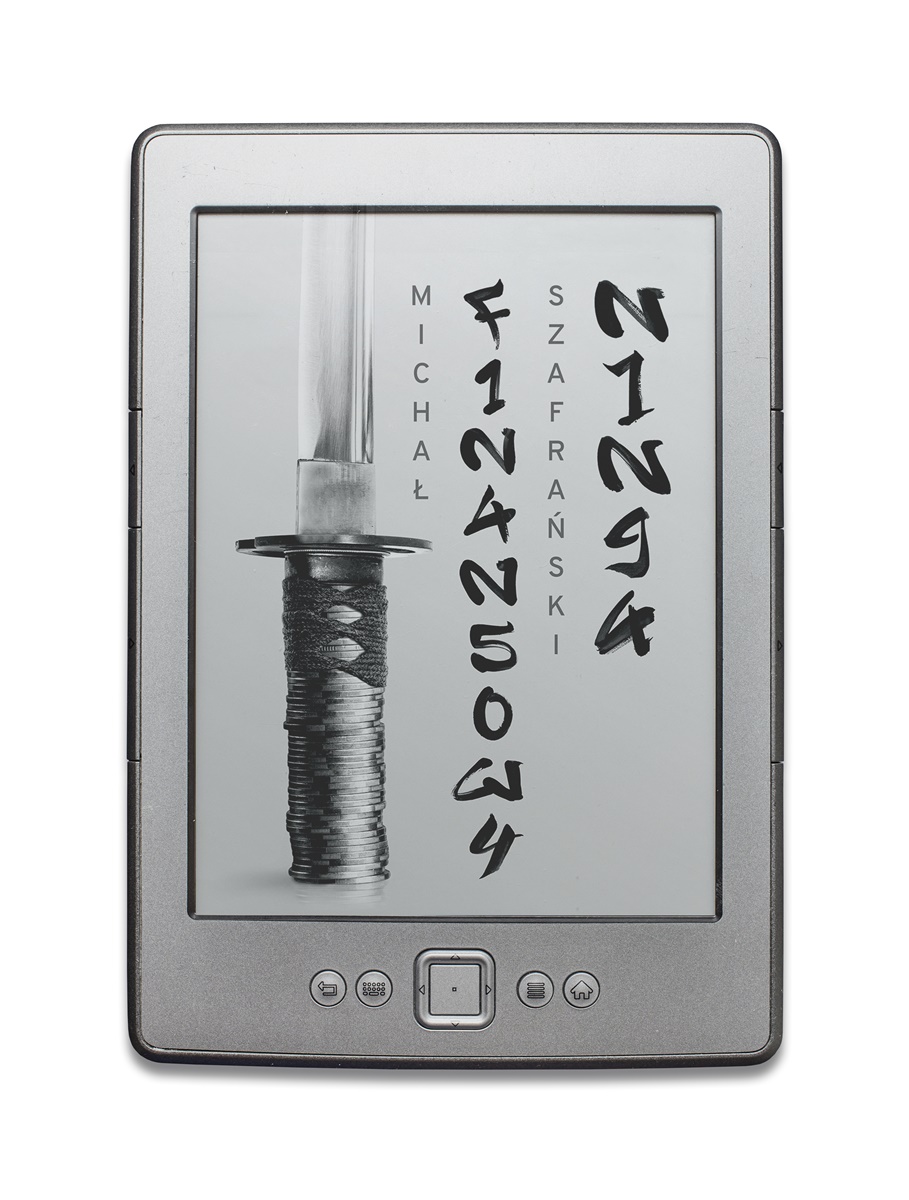 Modern e-book lays on the old paper book lighted from above class="wp-image-509940" 