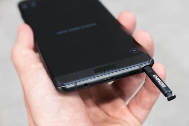 Samsung-Galaxy-Note-7-5 class="wp-image-509381" 