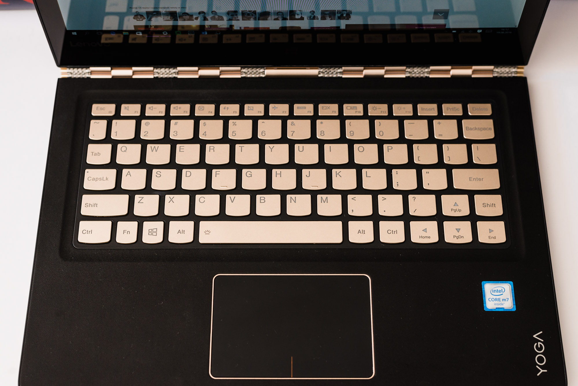lenovo-yoga-900s-7 class="wp-image-513019" 