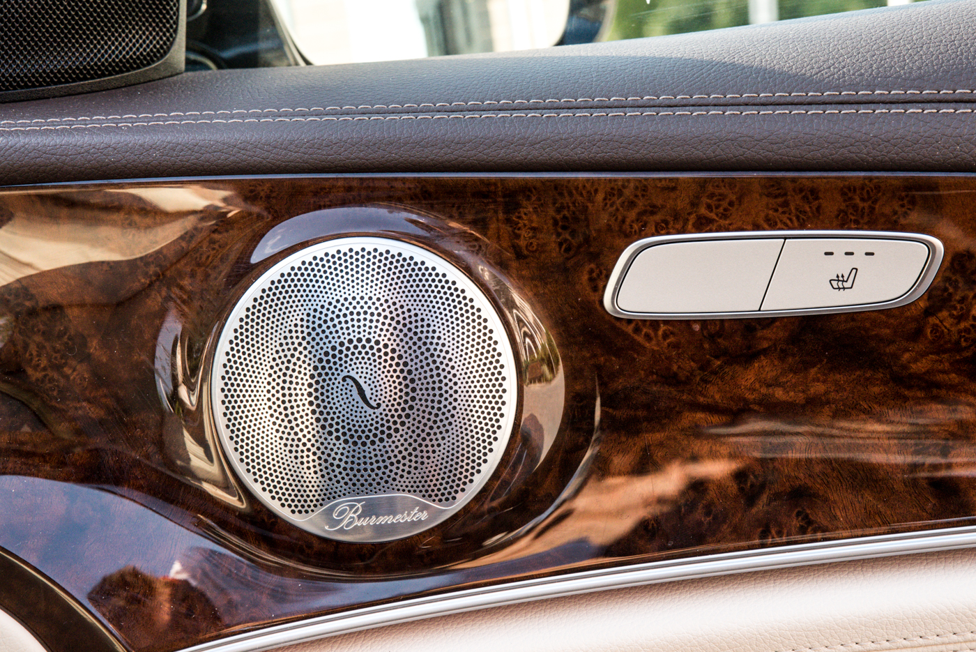 mercedes-benz-e220-34 class="wp-image-512867" 