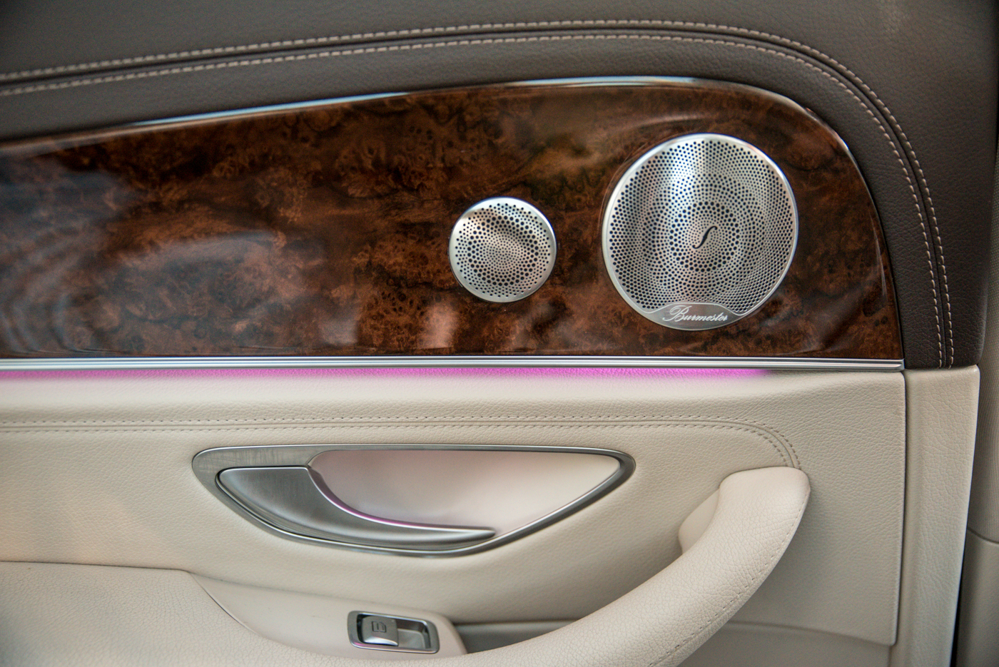 mercedes-benz-e220-47 class="wp-image-512880" 