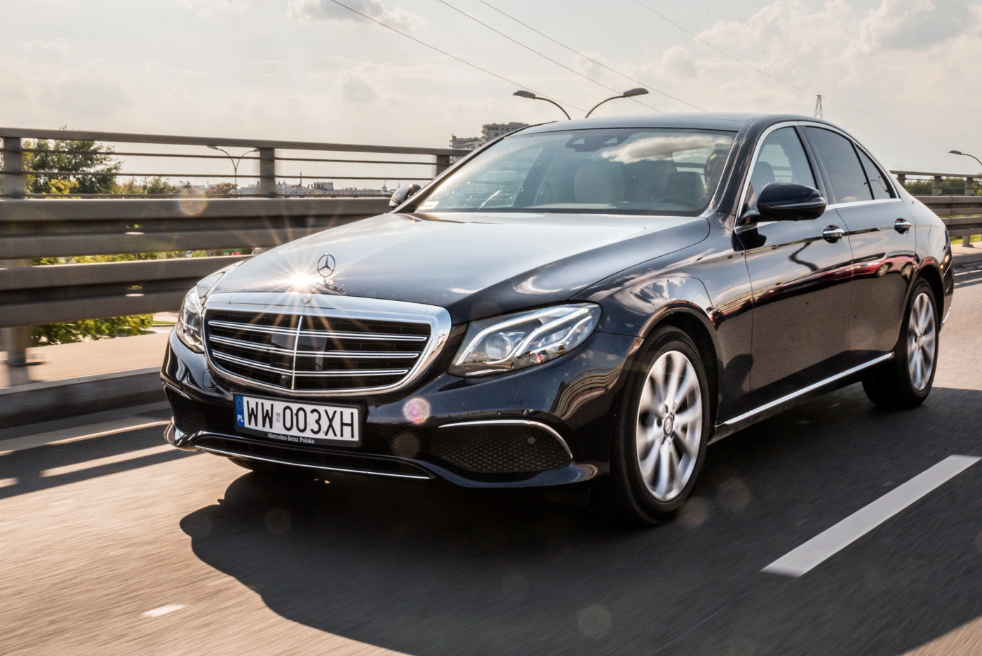 mercedes-e220d-3 class="wp-image-512012"