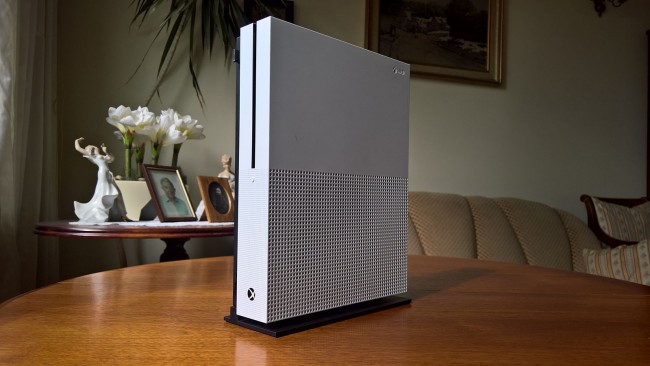 Microsoft Xbox One S class="wp-image-511444" 