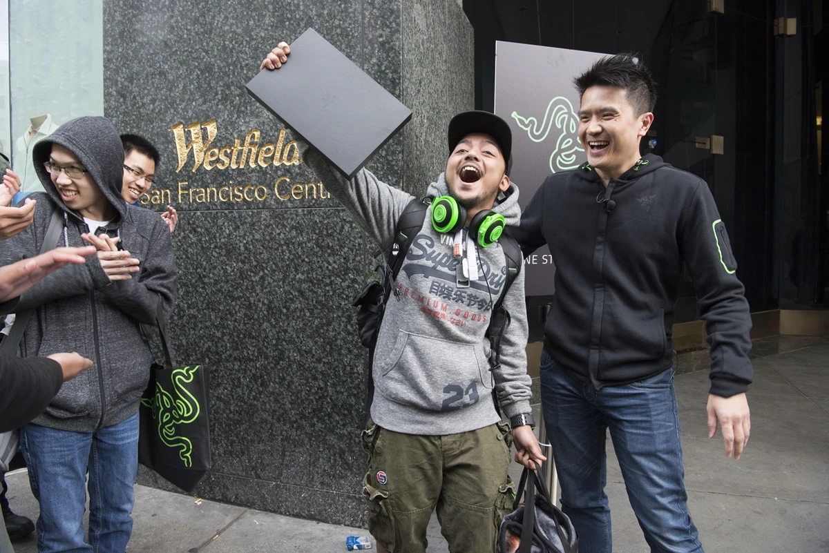 More than 1,600 registered registered fans and an estimated thousand more lined-up the grand opening of RazerStore San Francisco, Saturday, May 21, 2016. The store is the first flagship location for Razer, the leader in connected devices and software for gamers. The company plans to open additional locations in major cities nationwide. (Photo by Peter Barreras/AP Images for Razer USA) class="wp-image-511839"