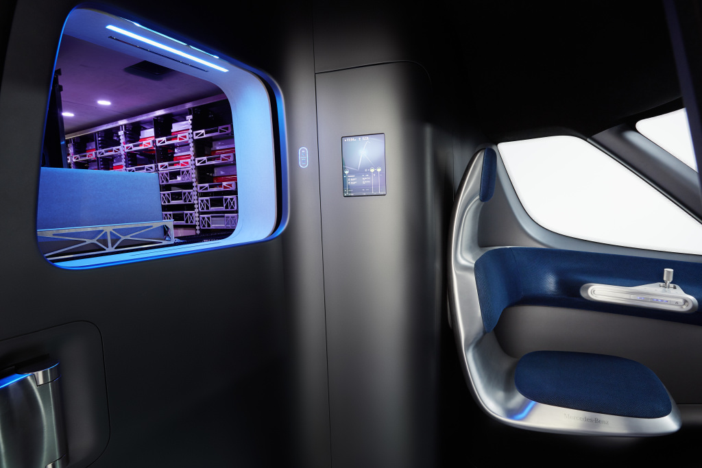 Mercedes-Benz Vision Van – Interior, Package dispenser ; Mercedes-Benz Vision Van – Interior, Package dispenser; class="wp-image-514892" 