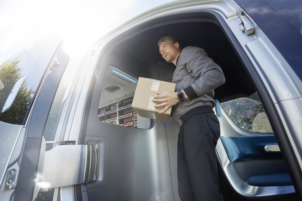 Mercedes-Benz Vision Van – Exterior, Parcel Delivery ; Mercedes-Benz Vision Van – Exterior, Parcel Delivery; class="wp-image-514894" 