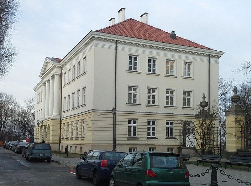 Centrum Informatyczne Uniwersytetu Warszawskiego Autor Oqueaesti class="wp-image-518203" 