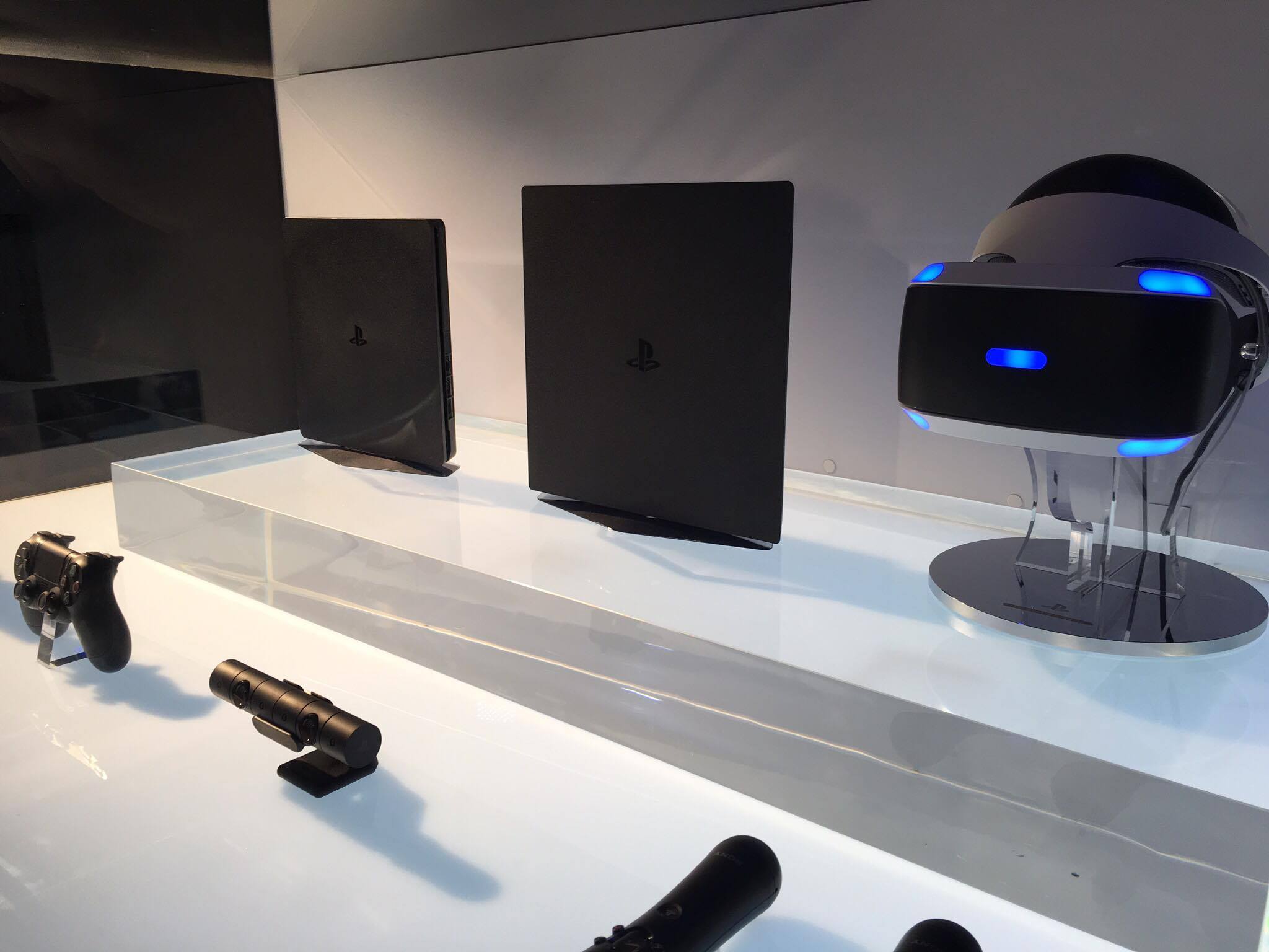 playstation-4-pro-5 class="wp-image-515180" 