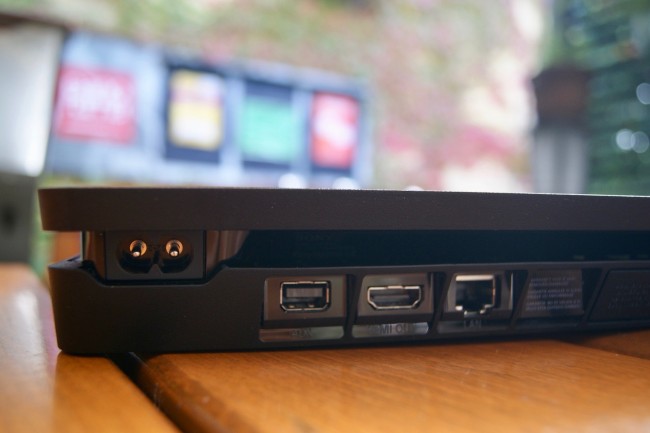 https://ocs-pl.oktawave.com/v1/AUTH_2887234e-384a-4873-8bc5-405211db13a2/spidersweb/2016/09/PlayStation-4-Slim-13-650x433.jpg