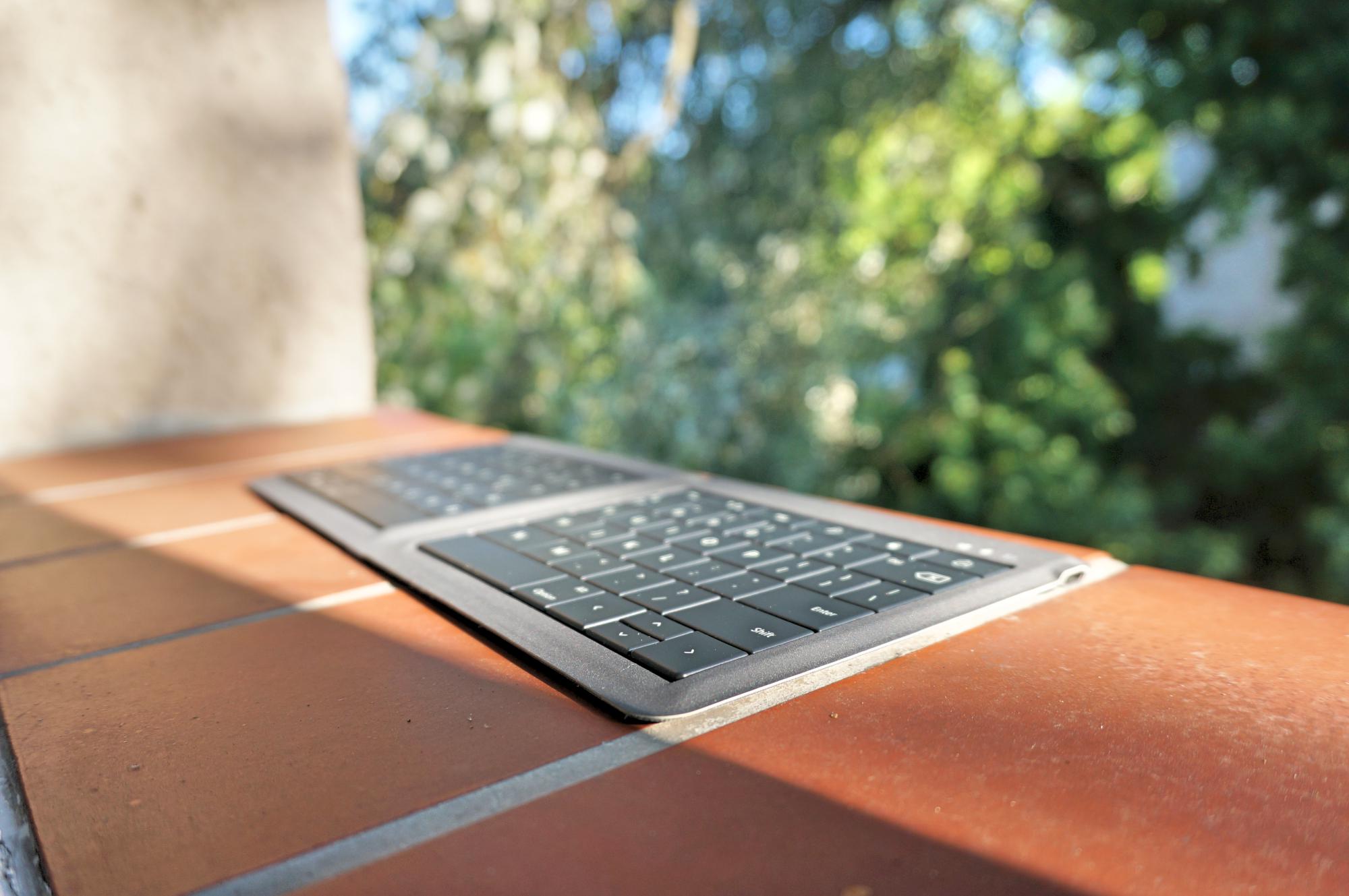 universal-foldable-keyboard-microsoft-3 class="wp-image-515811"
