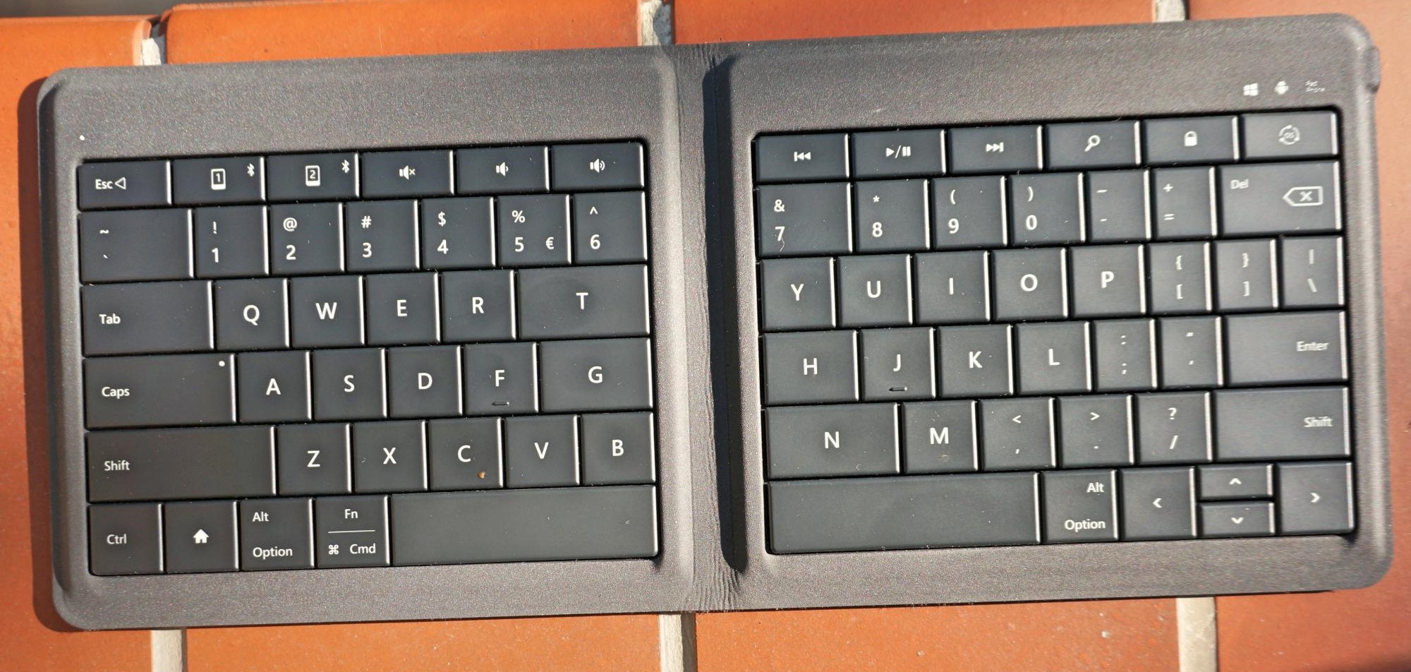 universal-foldable-keyboard-microsoft-4 class="wp-image-515812"