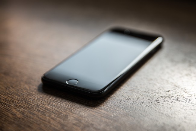 iphone-7-12 class="wp-image-518181" 