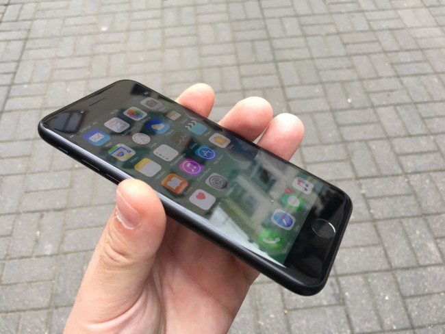 iphone-7-36 class="wp-image-517962" 