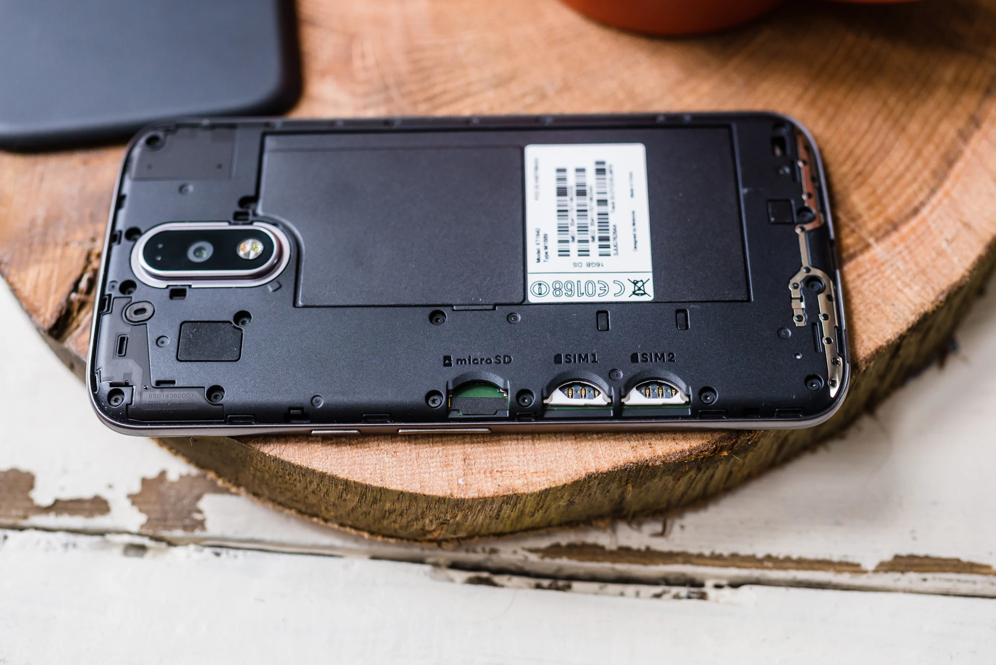 lenovo-moto-g4-plus-14 class="wp-image-519896" 